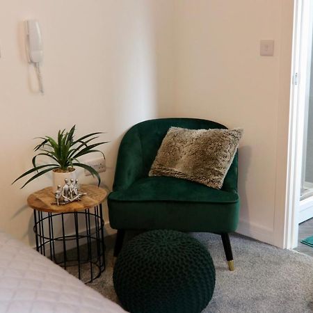 Boutique 5 Bed Home On Birdwell Road - Free Parking Sheffield Eksteriør bilde