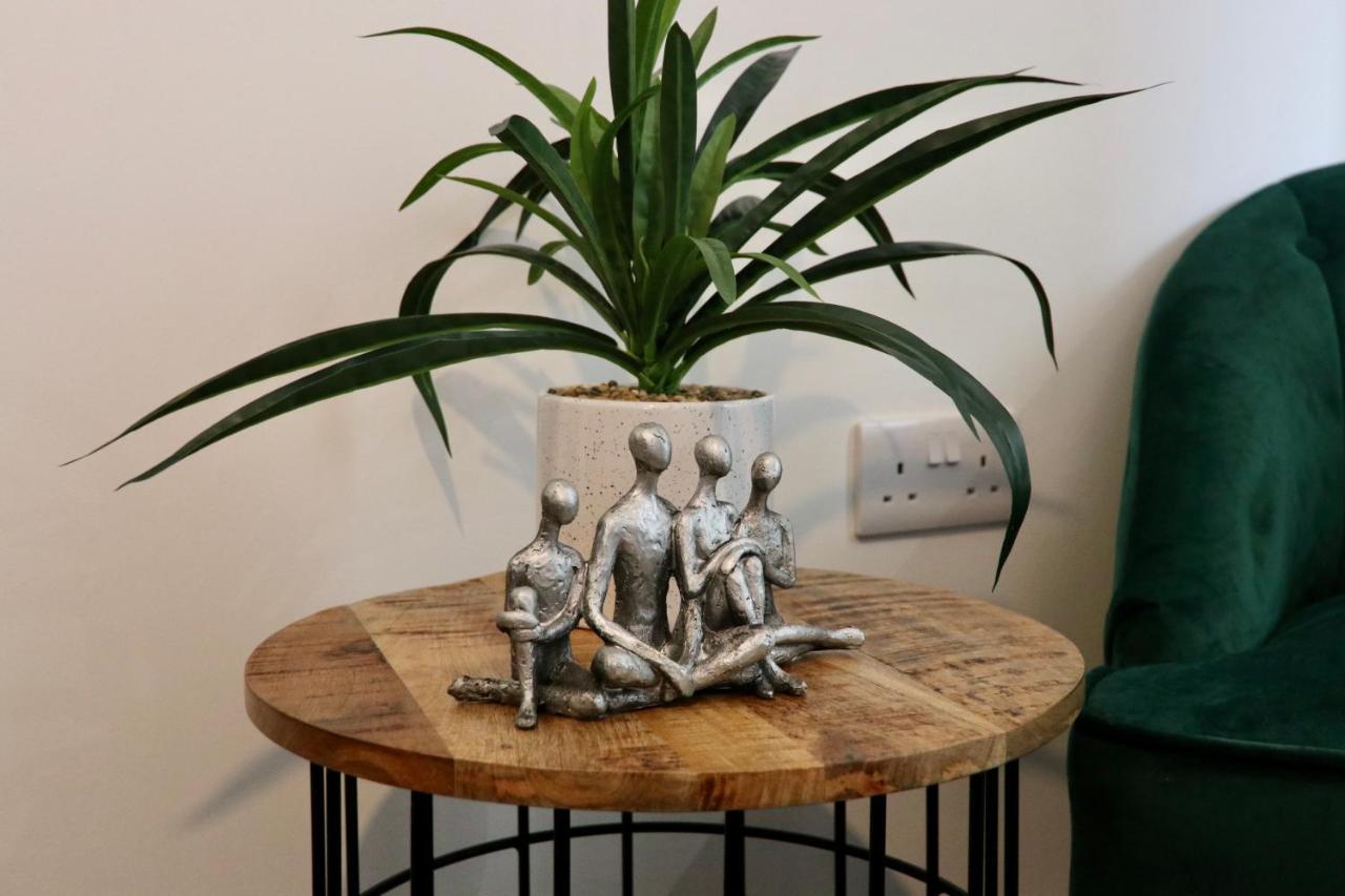 Boutique 5 Bed Home On Birdwell Road - Free Parking Sheffield Eksteriør bilde